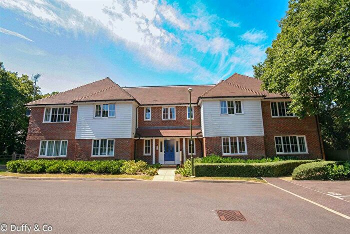 1 Bedroom Flat For Sale In Sycamore Drive, Burgess Hill, RH15