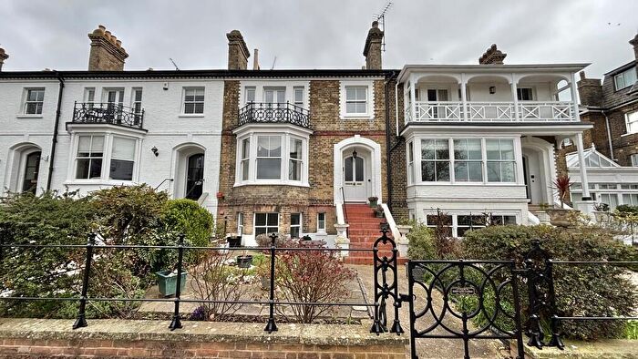 1 Bedroom Flat To Rent In Prittlewell Square, Southend-on-Sea, SS1