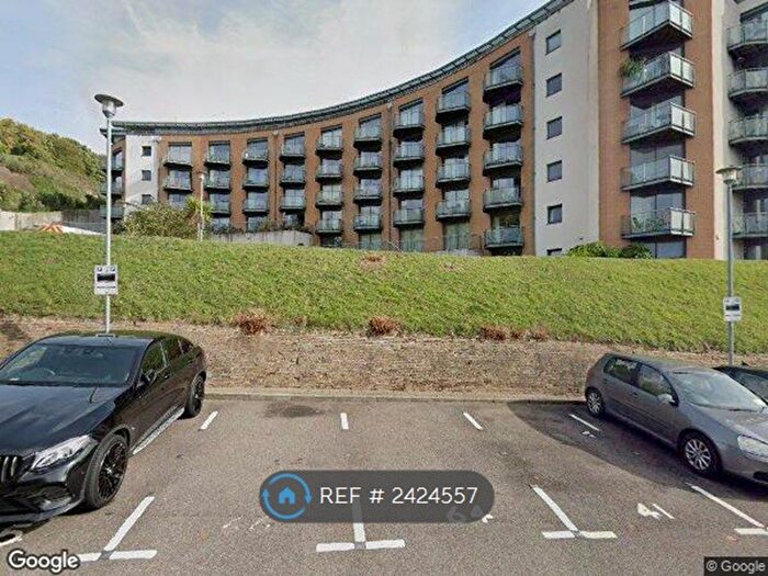 2 Bedroom Flat To Rent In The Eye, Chatham, ME4