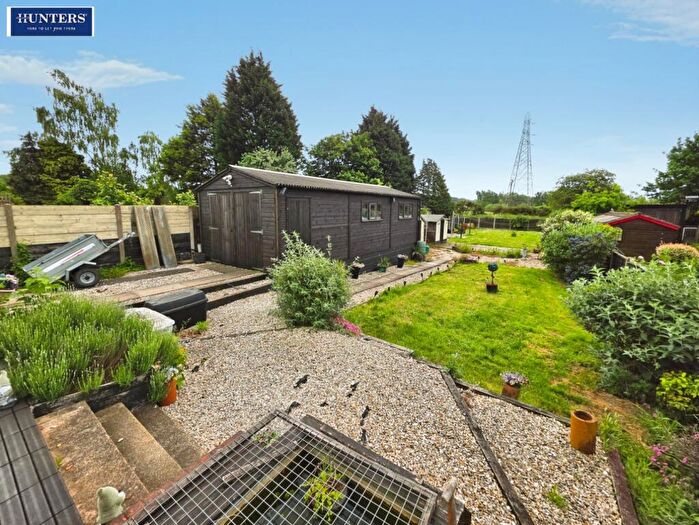 3 Bedroom Semi-Detached House For Sale In High Santon Villas, High Santon, Scunthorpe, DN15
