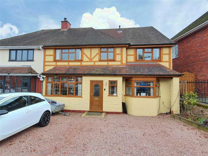 4 Bedroom Semi-Detached House To Rent In Birchfield Road, Kidderminster DY11