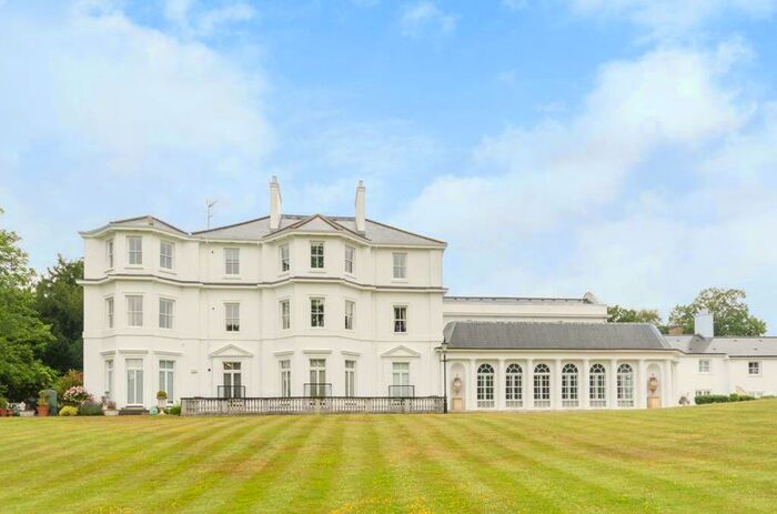 1 Bedroom Flat To Rent In Kingston Hill Place, Kingston, Kingston Upon Thames, KT2