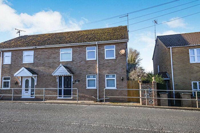 4 Bedroom Semi-Detached House For Sale In High Road, Elm, Wisbech, Cambs, PE14