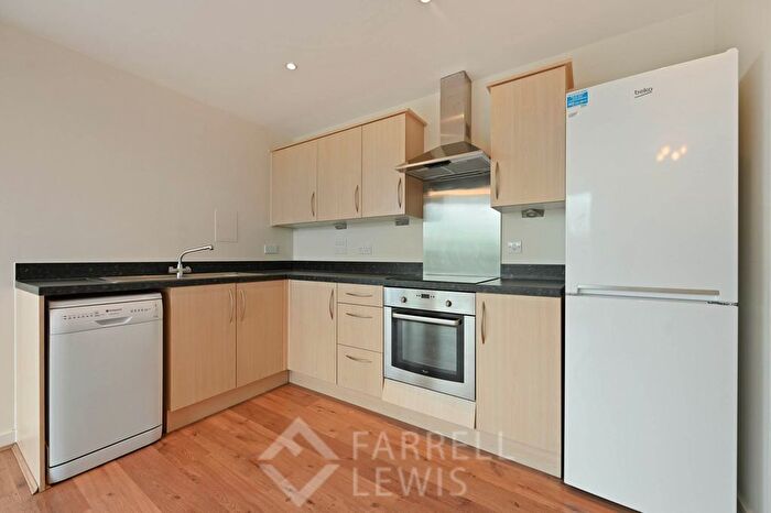 2 Bedroom Flat For Sale In Firestone House, Boston Manor, TW8