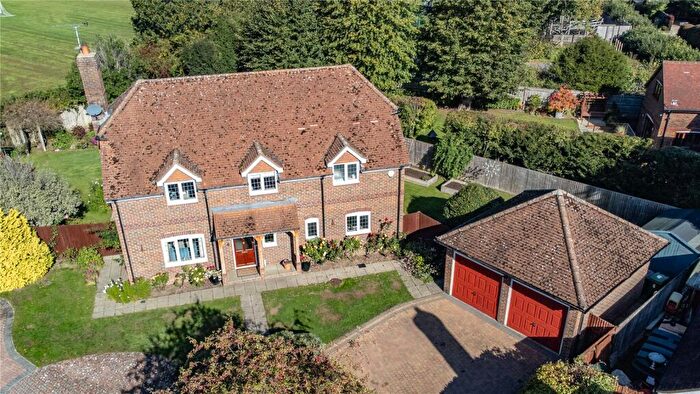 4 Bedroom Detached House For Sale In Hollycroft, Ashford Hill, Thatcham, Hampshire, RG19