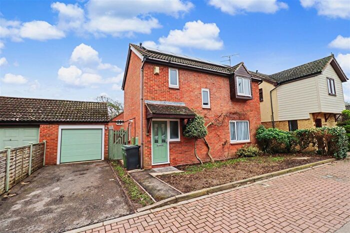 3 Bedroom Detached House For Sale In Buttermere, Great Notley, Braintree, CM77