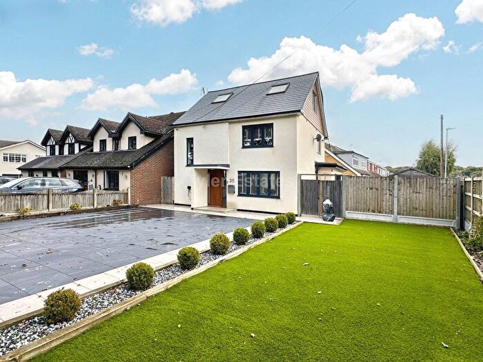 4 Bedroom Detached House For Sale In Wiggins Lane, Billericay, CM12