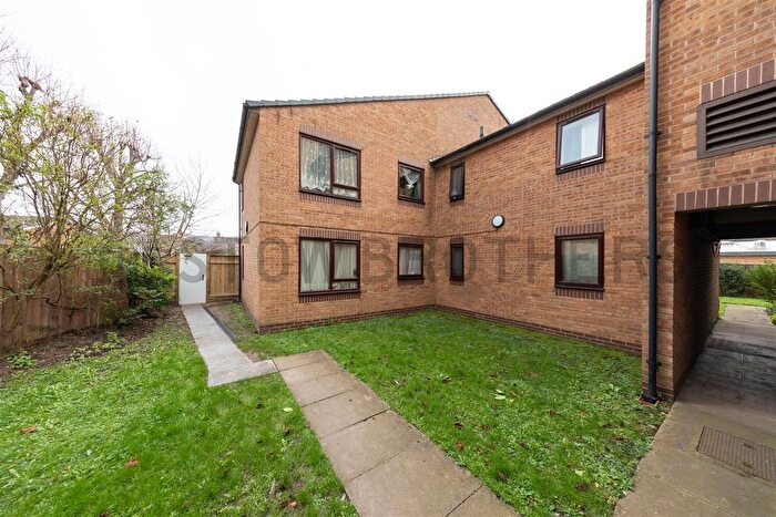 1 Bedroom Flat To Rent In Arkley Road, Walthamstow, E17