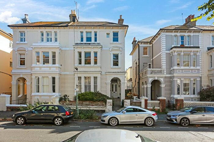 2 Bedroom Flat For Sale In Ventnor Villas, Hove, BN3