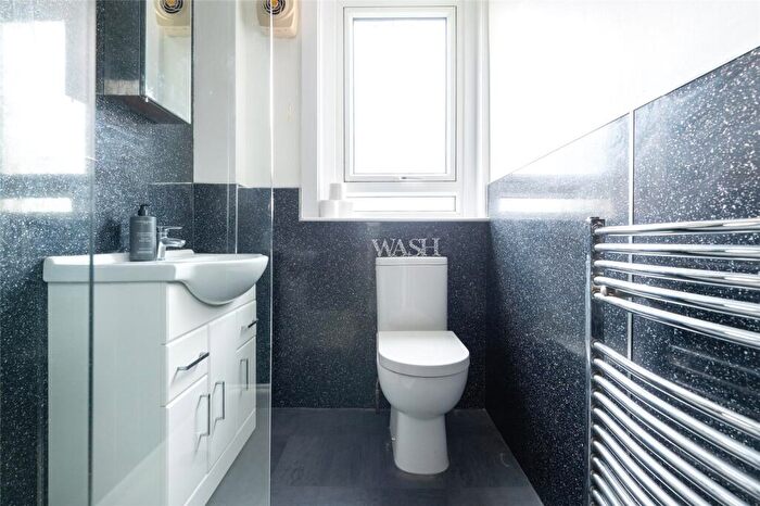 2 Bedroom Flat For Sale In Den Walk, Methil, Leven, Fife, KY8
