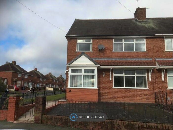 3 Bedroom Semi-Detached House To Rent In Raven Crescent, Wolverhampton, WV11