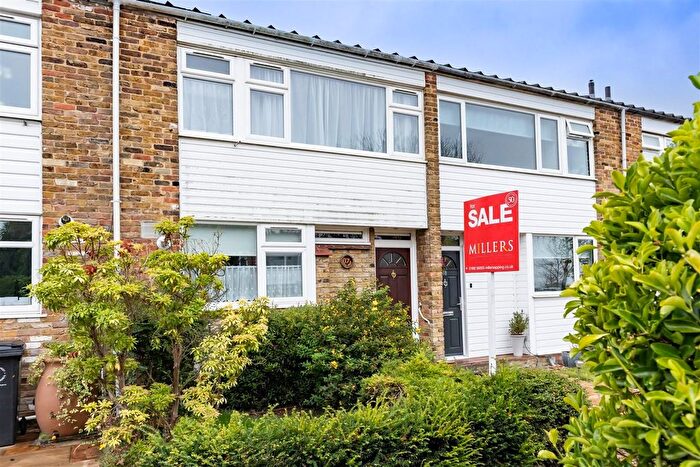 3 Bedroom Terraced House For Sale In Highfield Green, Epping, CM16