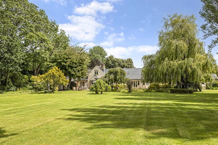 6 Bedroom Detached House For Sale In Cerney Wick, GL7