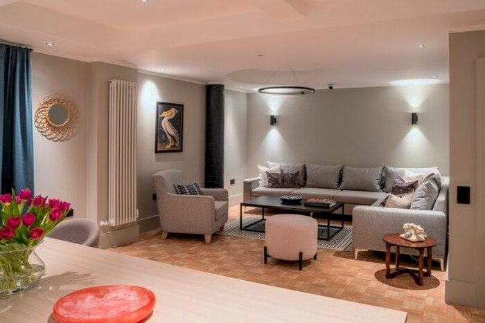 Studio To Rent In Augustus Road, London, SW19