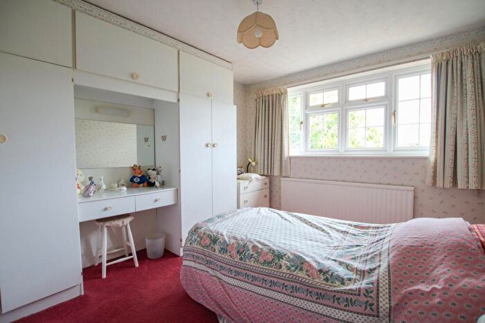 4 Bedroom Detached House For Sale In Martins Drive, Wokingham, RG41