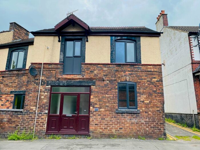 2 Bedroom Flat To Rent In Leek New Road, Stoke-On-Trent, ST2