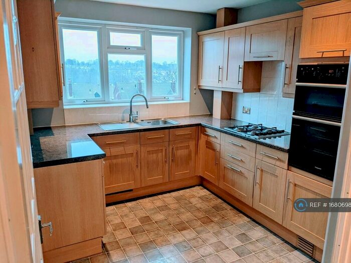 2 Bedroom Flat To Rent In Winchmore Hill Road, London, N21