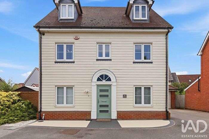 5 Bedroom Detached House For Sale In Drake Road, Grays, RM16