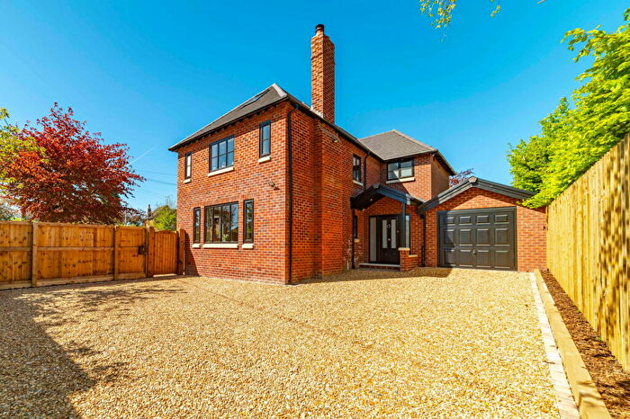 4 Bedroom Detached House For Sale In Barnfield Avenue, Romiley, Stockport, SK6