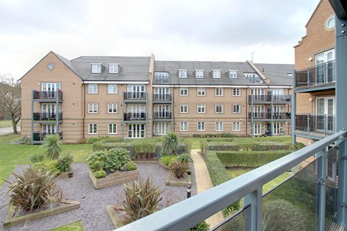 2 Bedroom Flat To Rent In Constables Way, Hertford, SG13