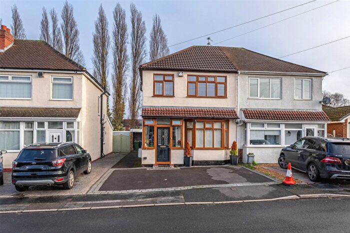 3 Bedroom Semi-Detached House For Sale In New Road, Wednesfield, Wolverhampton, West Midlands, WV10