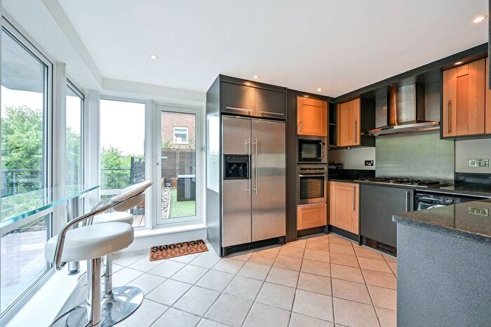 2 Bedroom Flat To Rent In Jerome Place, Kingston, Kingston Upon Thames, KT1