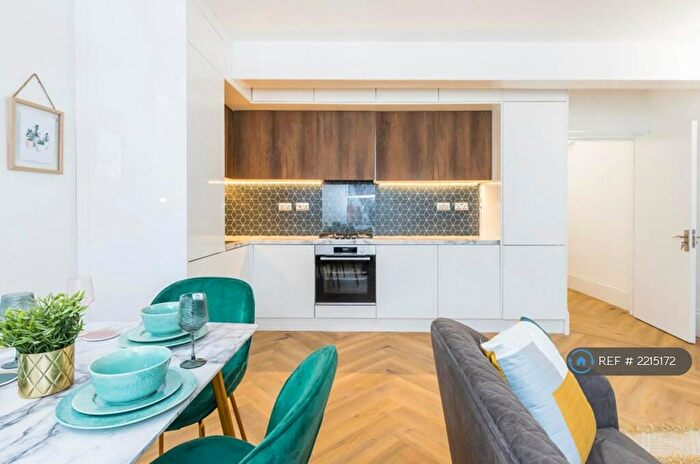 2 Bedroom Flat To Rent In Photo Studios, London, E17