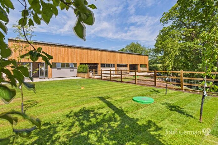 3 Bedroom Barn Conversion For Sale In Waldley, Doveridge, DE6