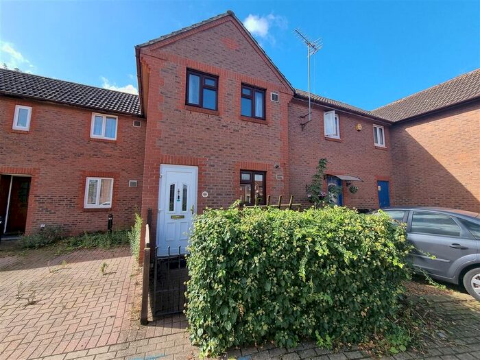2 Bedroom Terraced House To Rent In Elsworth Close, Feltham, TW14