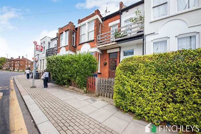 2 Bedroom Flat To Rent In Bittacy Hill, London, NW7