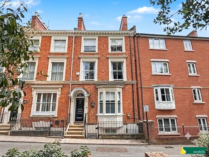 3 Bedroom Town House For Sale In Albion Place, Northampton, NN1