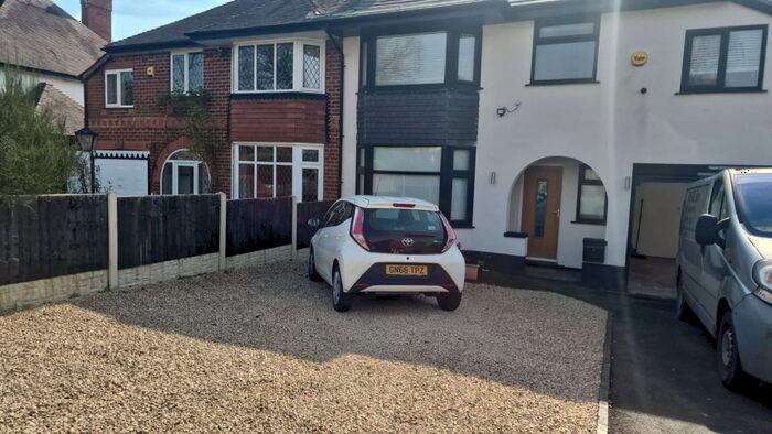 6 Bedroom Semi-Detached House To Rent In Grange Road, Birmingham, B24