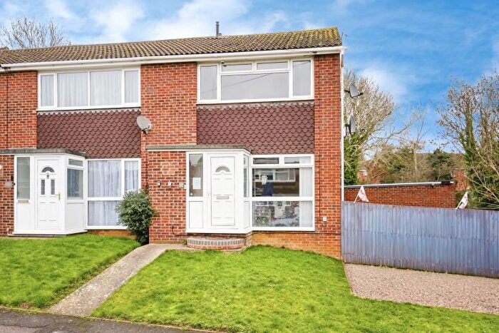 2 Bedroom End Terrace House To Rent In Daimler Avenue, Banbury, OX16