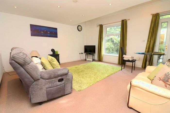 1 Bedroom Flat To Rent In Radfield Avenue, Darwen, Lancashire, BB3