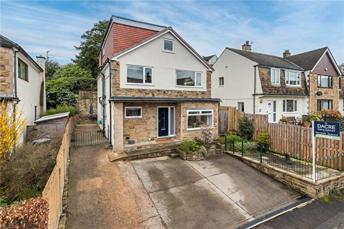 5 Bedroom Detached House For Sale In Leyburn Grove, Bingley, West Yorkshire, BD16