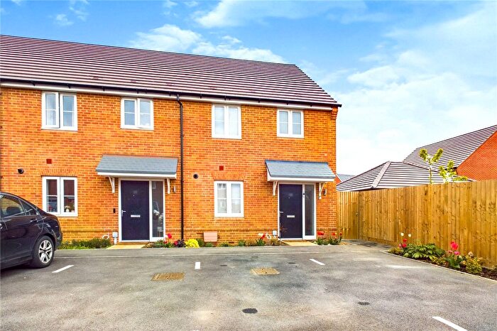 3 Bedroom End Terrace House To Rent In Alder Grove, Shinfield, Reading, Berkshire, RG2