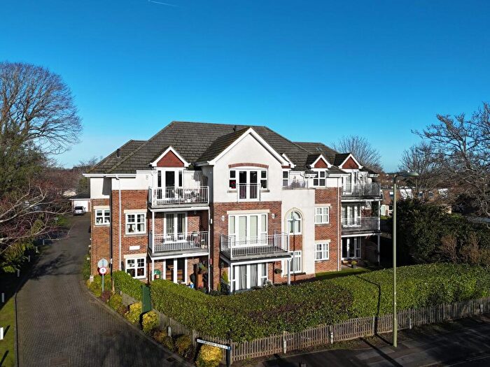 3 Bedroom Apartment For Sale In Cavendish Place, Lymington, SO41