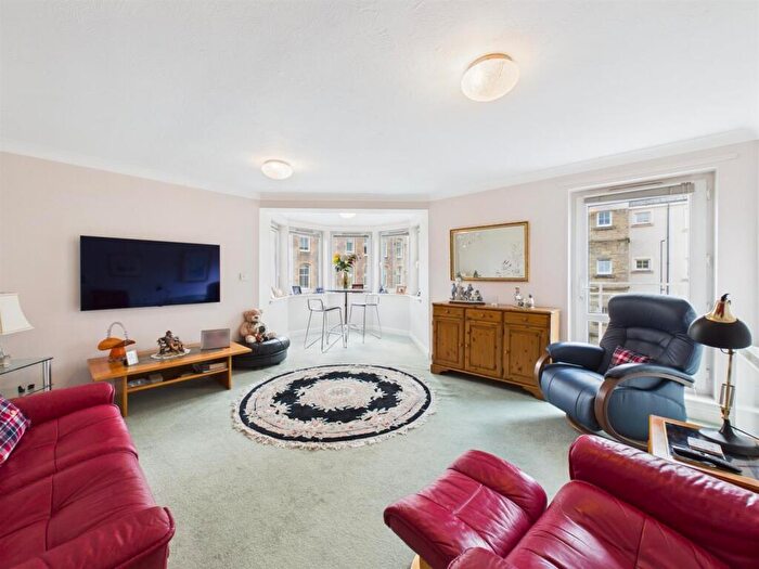 2 Bedroom Flat For Sale In Apartment, Knights Court, North William Street, Perth, PH1