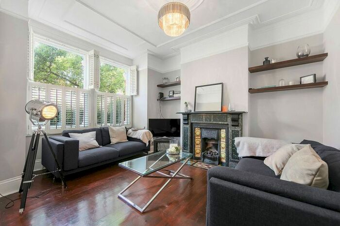 2 Bedroom Flat To Rent In Klea Avenue, Abbeville Village, London, SW4