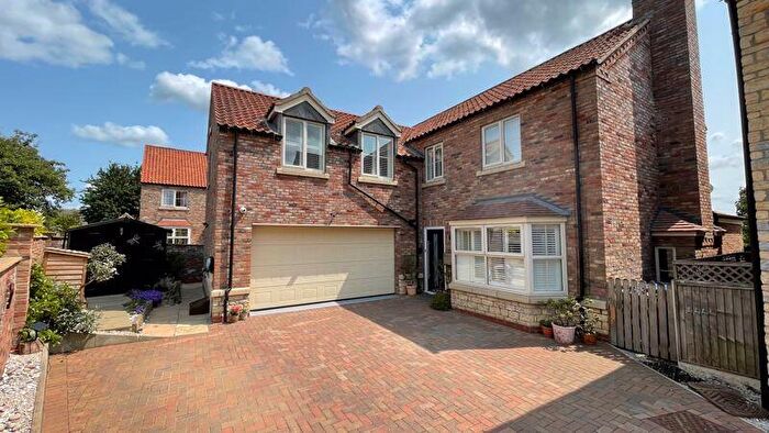 4 Bedroom Detached House For Sale In Foxford Lane, Cherry Willingham, Lincoln, LN3