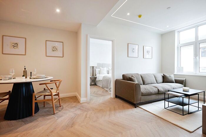 1 Bedroom Flat To Rent In Princes Street, Dorchester, DT1