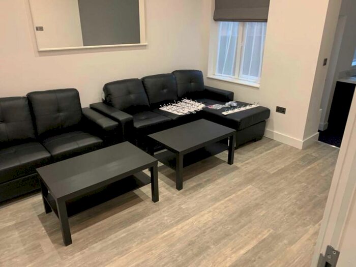 6 Bedroom Terraced House To Rent In Furness Road, Fallowfield, M14