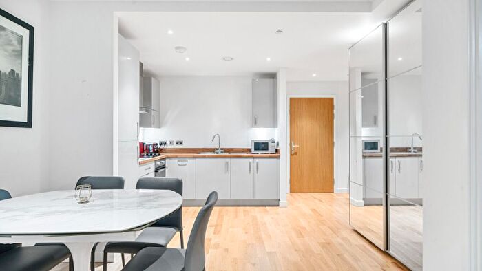 1 Bedroom Flat For Sale In Cutter Lane, Greenwich, SE10