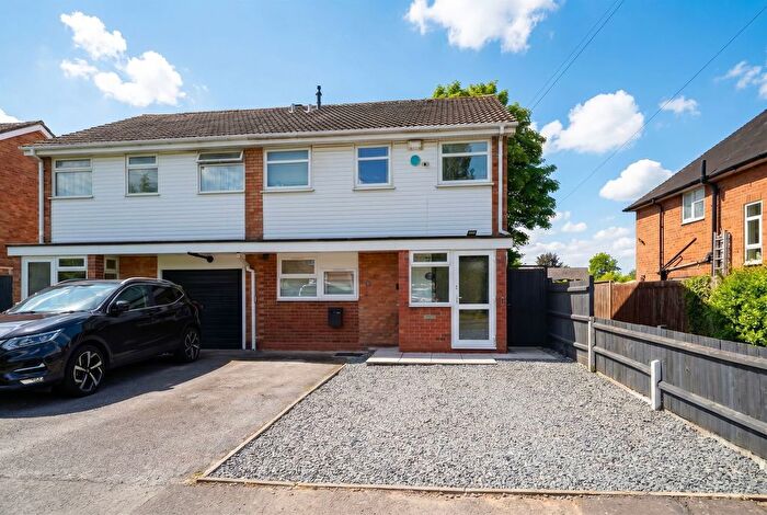 3 Bedroom Semi-Detached House For Sale In Blenheim Road, Shirley, B90