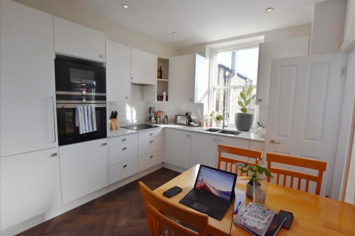 4 Bedroom Maisonette To Rent In Colehill Gardens, Fulham, London, SW6