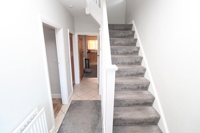 3 Bedroom Semi-Detached House For Sale In Windsor Avenue, Glen Parva, Leicester, LE2