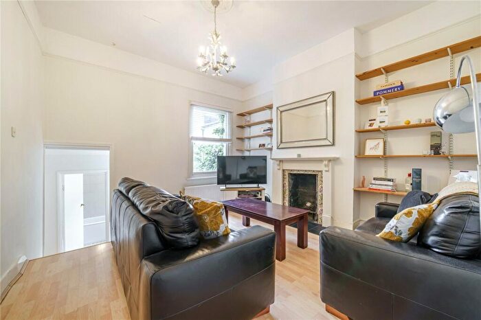 2 Bedroom Property To Rent In Lordship Lane, East Dulwich, London, SE22