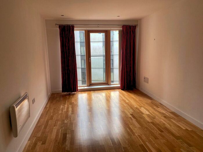 2 Bedroom Flat To Rent In Asscher House, St Johns Gardens, Bury, BL9