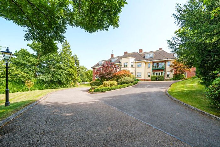 2 Bedroom Flat For Sale In Crompton Hall, South Park, Gerrards Cross, Buckinghamshire, SL9