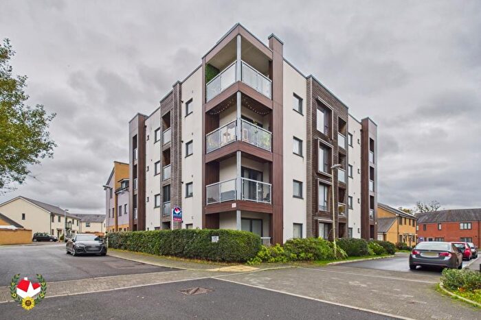 2 Bedroom Flat To Rent In Lime Tree Court, Hardwicke, GL2